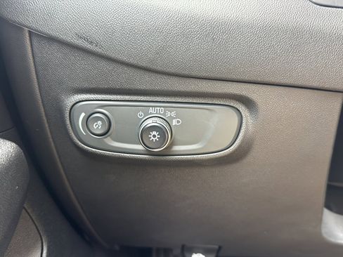 Used 2023 Chevrolet Equinox LT FWD image 29