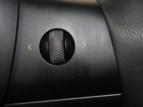 Used 2024 Tesla Model Y Long Range image 34