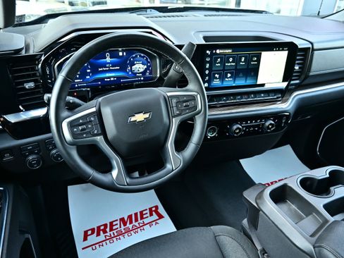 Used 2023 Chevrolet Silverado 1500 LT AWD/4WD image 21