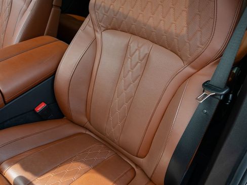 Used 2023 BMW X7 M60i w/ Executive Package AWD/4WD image 28