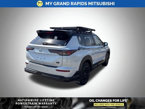 New 2026 Mitsubishi Outlander Trail Edition AWD/4WD image 3