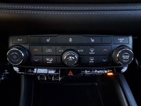 Used 2022 Dodge Durango GT image 22