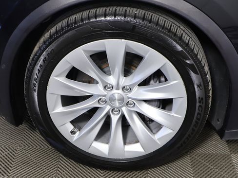 Used 2017 Tesla Model X 75D image 19