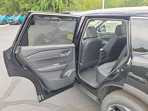 New 2026 Nissan Rogue SV w/ SV Premium Package image 22