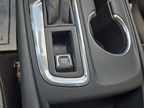 Used 2023 Chevrolet Equinox LS w/ LS Convenience Package FWD image 58