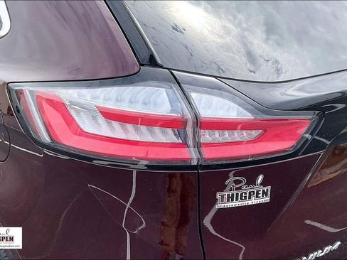 Certified 2021 Ford Edge Titanium FWD image 29