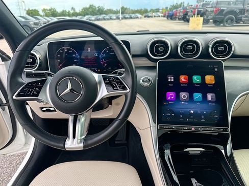 Used 2025 Mercedes-Benz C 300 Sedan image 19
