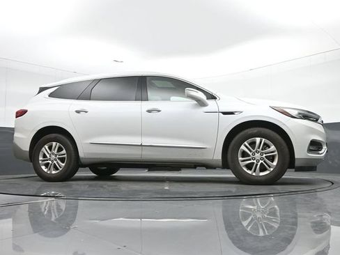 Used 2018 Buick Enclave Essence w/ Trailering Package FWD image 11
