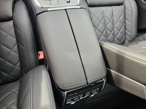 New 2026 BMW X5 xDrive40i w/ M Sport Package image 24