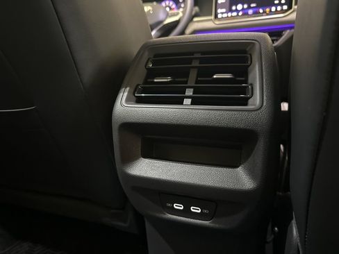 New 2026 Volkswagen Tiguan SE AWD/4WD image 18