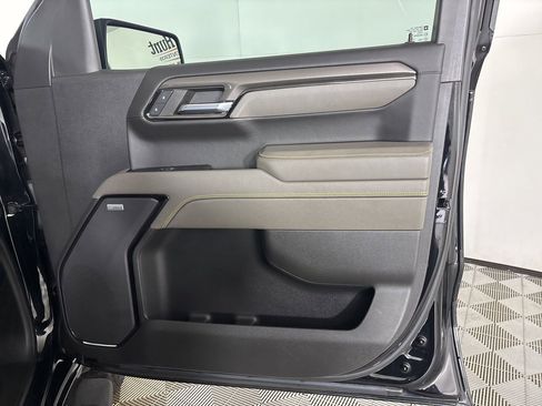 Used 2023 Chevrolet Silverado 1500 ZR2 w/ Technology Package image 28