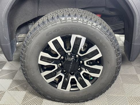 Used 2025 GMC Sierra 2500 Denali Ultimate AWD/4WD image 19
