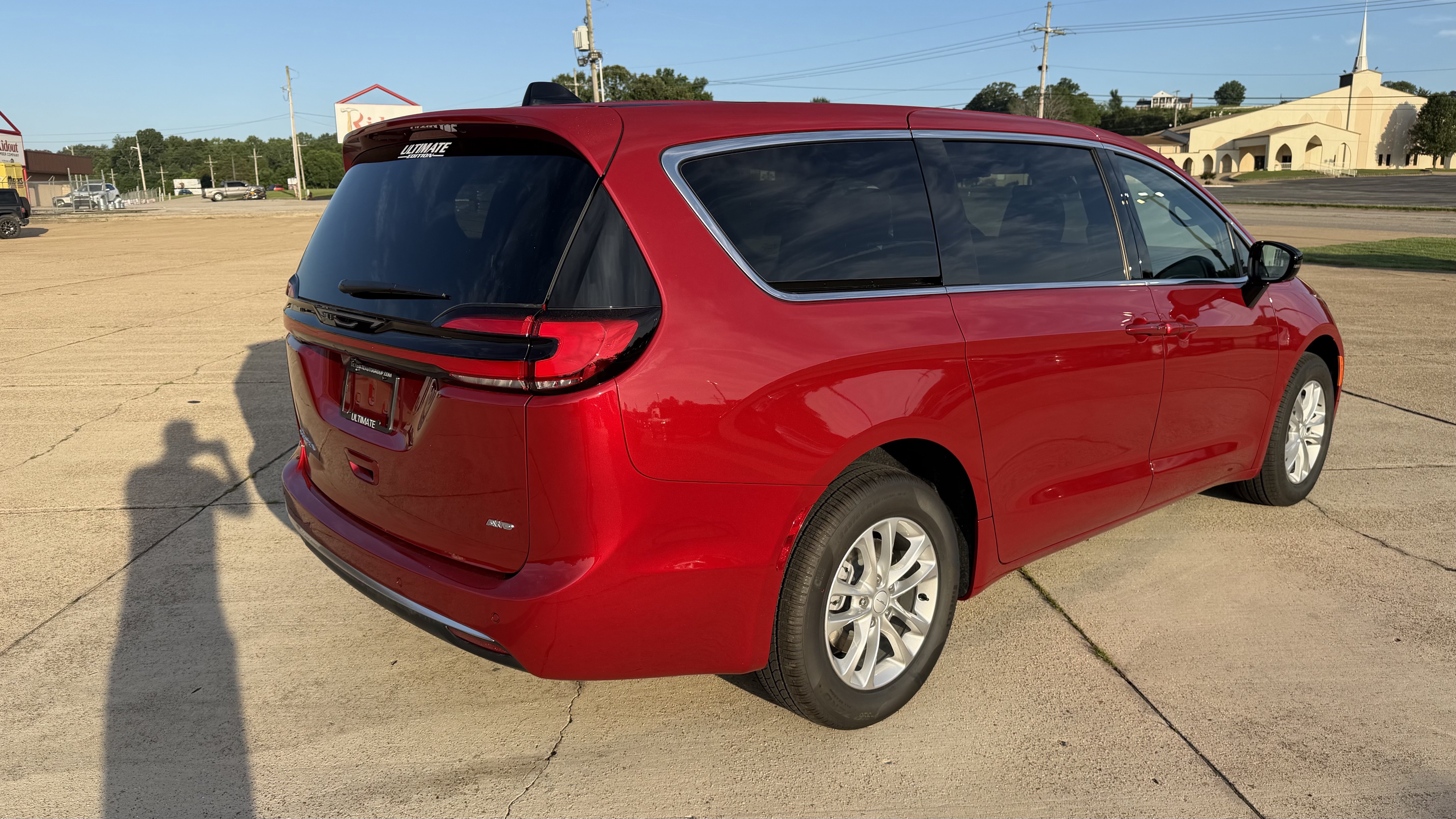 New 2027 Chrysler Pacifica Select w/ Family Tech Group AWD/4WD image 9
