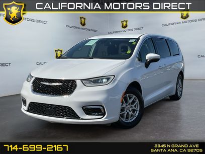 Used 2023 Chrysler Pacifica Touring-L