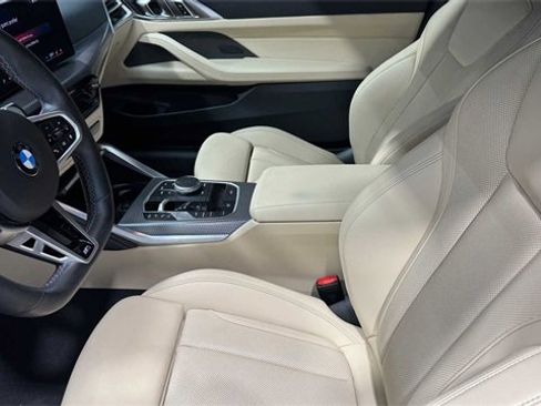 Used 2025 BMW M440i Convertible image 22