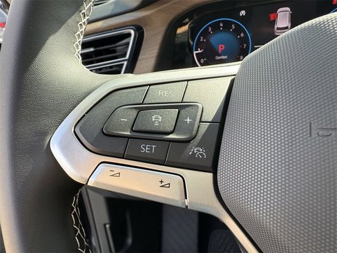 New 2026 Volkswagen Atlas SE image 15