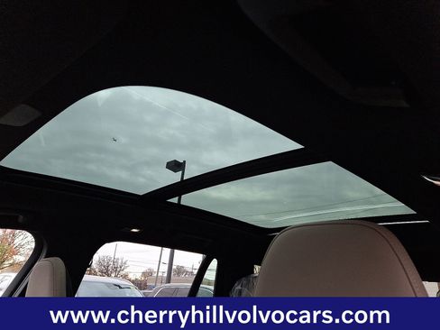 New 2026 Volvo XC90 B6 Plus w/ Protection Package Premier image 9