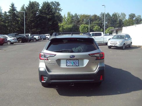 Used 2020 Subaru Outback Premium AWD/4WD image 4
