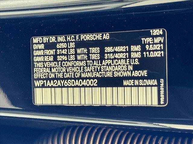 Certified 2025 Porsche Cayenne w/ Premium Package AWD/4WD image 25