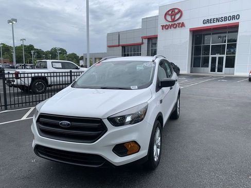 Used 2019 Ford Escape S FWD image 4