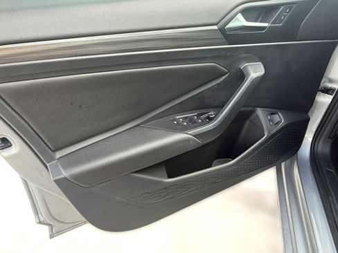 Used 2021 Volkswagen Jetta SEL image 10