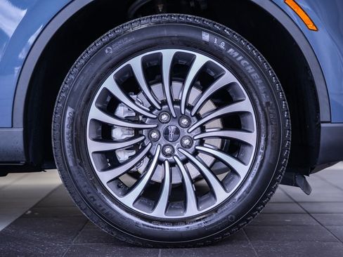 Used 2021 Lincoln Aviator Reserve w/ Elements Package Plus image 23