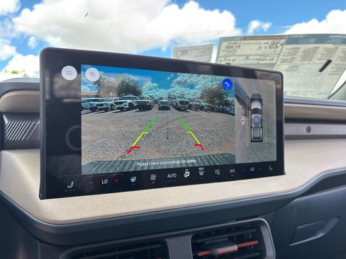 New 2025 Ford Maverick Lariat w/ 4K Tow Package image 29