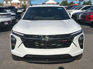 New 2026 Chevrolet Trax RS w/ Sunroof Package FWD video 2