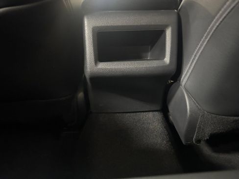 Used 2022 Toyota Camry SE image 32