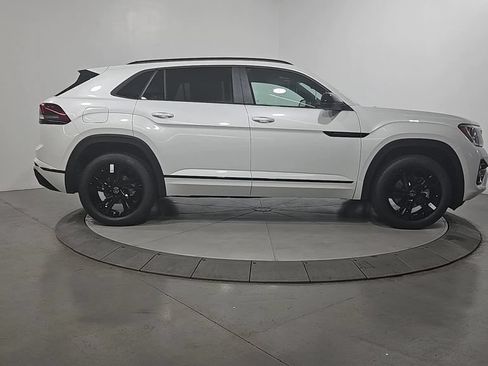 New 2026 Volkswagen Atlas Cross Sport SEL R-Line AWD/4WD image 6