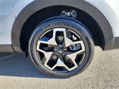 Used 2024 Hyundai Santa Cruz Limited image 31