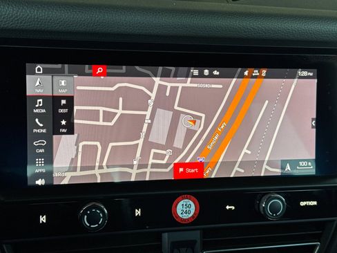 Used 2024 Porsche Macan image 19