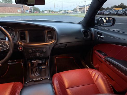Used 2021 Dodge Charger SRT Hellcat w/ Harman/Kardon Audio Group RWD image 28