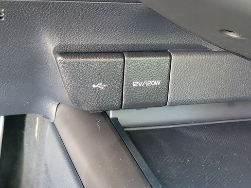 Used 2023 Toyota Camry SE image 25