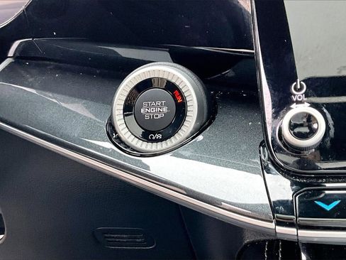 Used 2023 Jeep Wagoneer Base w/ Premium Group I image 29