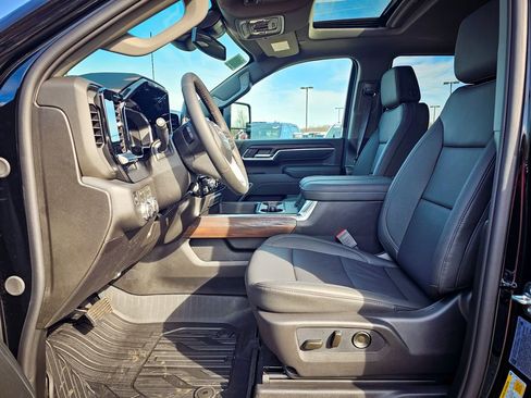 New 2026 GMC Sierra 2500 SLT w/ Max Trailering Package AWD/4WD image 16