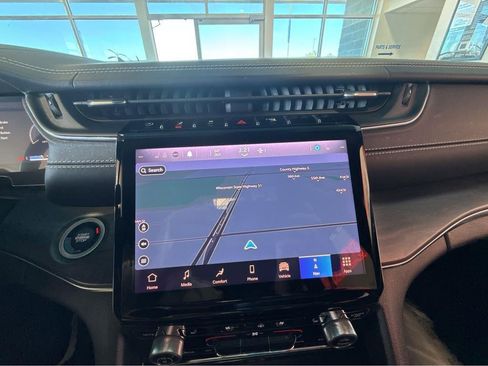 Used 2021 Jeep Grand Cherokee L Overland w/ Luxury Tech Group IV image 20