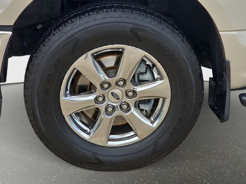 Used 2018 Ford F150 XLT w/ Equipment Group 302A Luxury AWD/4WD image 31