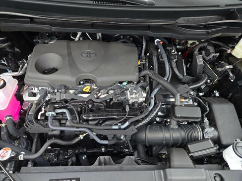 Certified 2026 Toyota Sienna XLE FWD image 27