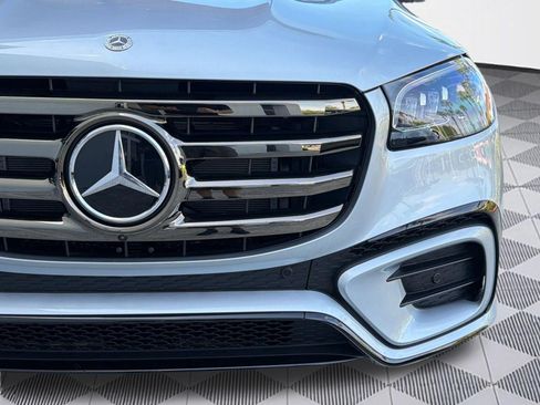 Used 2026 Mercedes-Benz GLS 450 4MATIC image 11
