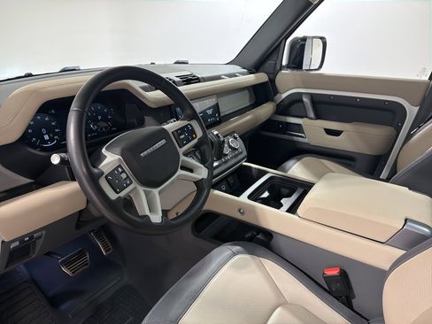 Used 2024 Land Rover Defender 110 X-Dynamic SE image 10