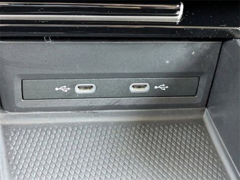 Used 2024 Volkswagen Atlas SE image 24