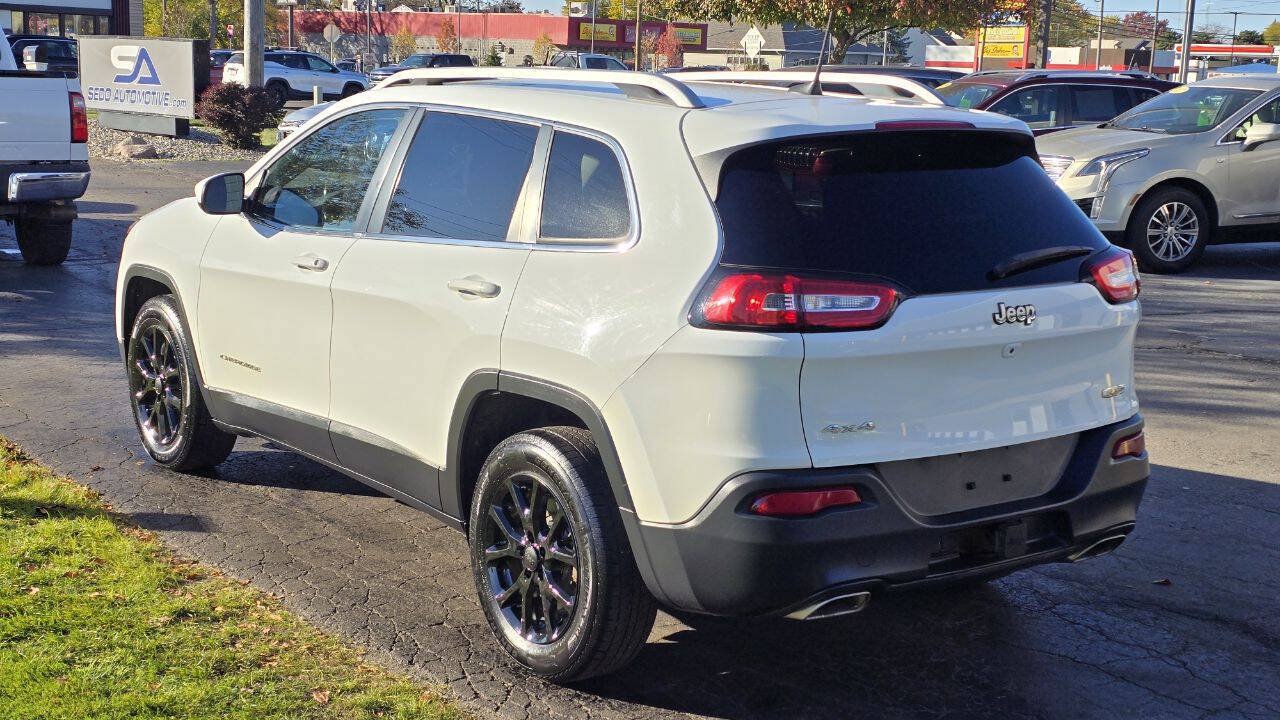 Used 2016 Jeep Cherokee Latitude w/ Cold Weather Group AWD/4WD image 4