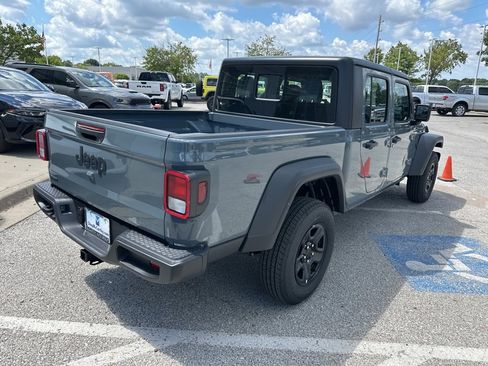New 2025 Jeep Gladiator Sport image 31