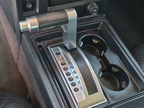 Used 2005 HUMMER H2 SUT w/ Preferred Equipment Group AWD/4WD image 19