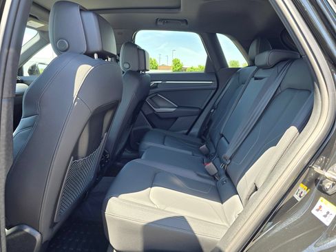 Certified 2025 Audi Q3 2.0T Premium w/ Convenience Package AWD/4WD image 40
