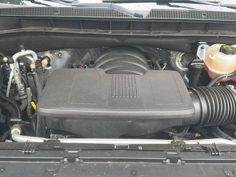 Used 2024 Chevrolet Suburban Z71 AWD/4WD image 30