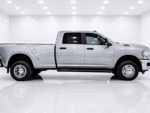 Used 2022 RAM 3500 Tradesman AWD/4WD image 6