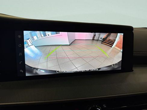 Used 2025 Nissan Murano SV AWD/4WD image 8