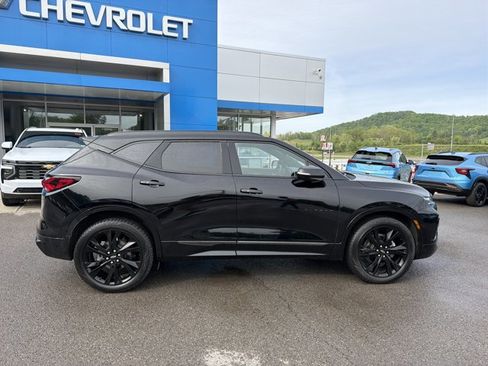 Used 2022 Chevrolet Blazer RS w/ Enhanced Convenience Package AWD/4WD image 3